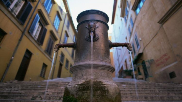 Immagine: Roma, il Campidoglio firma un'ordinanza per limitare l'uso dell'acqua