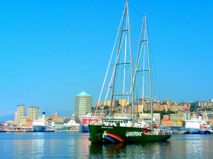 Greenpeace: al via da Genova tour italiano della Rainbow Warrior 