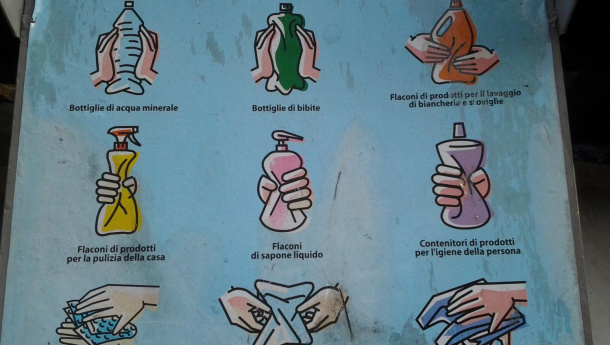 Immagine: Raccolta plastica in stato di sofferenza