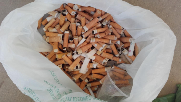 Immagine: Amsa, campagna contro la dispersione dei mozziconi di sigaretta nell'ambiente