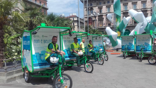 Immagine: Milano, raccolta rifiuti: i cittadini promuovono Amsa
