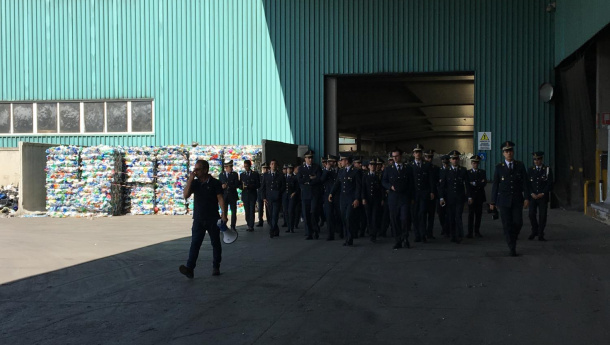Immagine: Giornata di studio per i cadetti ufficiali G.d.F. agli impianti della Montello (Bergamo)