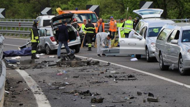 Immagine: Incidenti stradali in Italia, le vittime sono soprattutto i giovani. Aumentano i morti tra i ciclisti