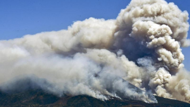 Immagine: Incendio Vesuvio: dopo le fiamme aumenta il rischio idrogeologico