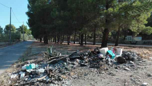 Immagine: Puglia, un milione di euro per ripulire la regione dai rifiuti abbandonati ma non basta