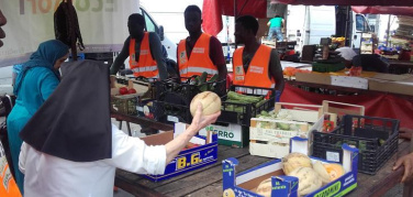 Un giorno con gli Ecomori, le sentinelle del cibo a spreco zero