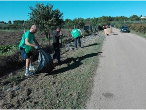 Terlizzi, tonnellate di rifiuti abbandonati e incendiati: “È una vera e propria emergenza”