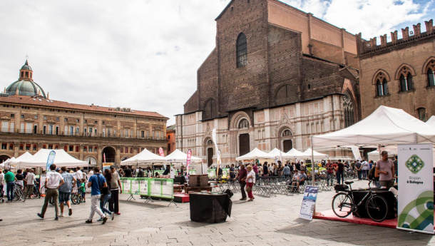 Immagine: ‘Condividere ti porta lontano’: 16 e 17 settembre a Bologna c’è il Mobility Village
