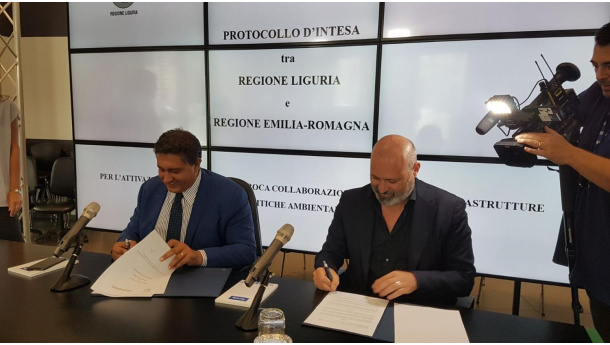 Immagine: Rifiuti, acqua e infrastrutture: Liguria e Emilia-Romagna firmano patto per lo sviluppo