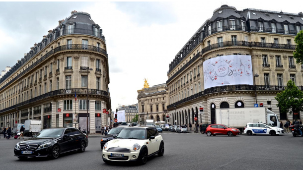 Immagine: Smog, l'area Metropolitana della Grande Parigi aiuta i cittadini a comprare veicoli meno inquinanti