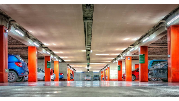 Immagine: Il Comune di Torino stoppa i parcheggi pertinenziali per 'favorire una mobilità sostenibile'