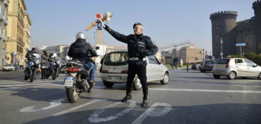 Napoli, divieto di circolazione per le auto su tutto il territorio cittadino fino al 31 marzo 2018. Ecco le deroghe allo stop