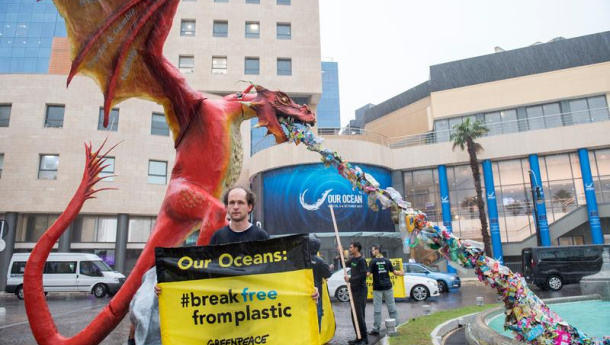 Immagine: Conferenza 'Our Ocean' a Malta, Break Free from Plastic e Greenpeace: 'L'inquinamento da plastica è un mostro che va fermato'