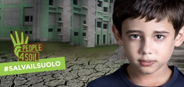 Petizione ‘Salvailsuolo’, consegnate al Presidente del Senato Grasso le oltre 82.000 firme raccolte