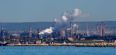 Più emissioni di anidride carbonica e meno energia rinnovabile, è questa la via italiana per uscire dalla crisi