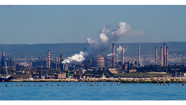 Immagine: Più emissioni di anidride carbonica e meno energia rinnovabile, è questa la via italiana per uscire dalla crisi