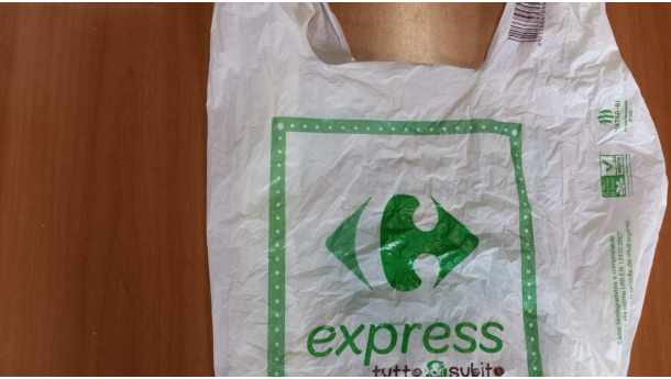 Immagine: Torino, tornano i sacchetti in Mater-Bi al Carrefour Express