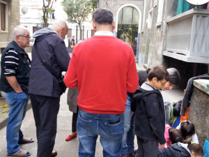 Quaertieri Ricicloni: nelle case popolari di via Mompiani