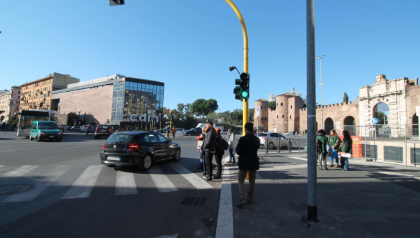 Immagine: Roma, dal 20 novembre stop ad autoveicoli a benzina EURO 2 all’interno della Ztl Anello Ferroviario