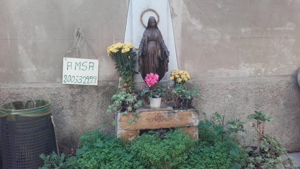 Immagine: Quarieri Ricicloni, raccolta differenziata: multe nelle case Aler