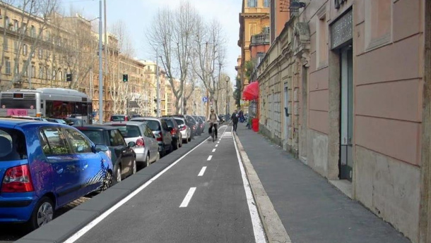 Immagine: Roma, al via i lavori della nuova ciclabile su via Nomentana. Costo complessivo 1,7 milioni di euro per 3,8km