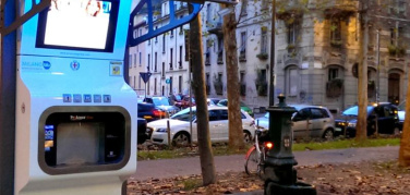 Naturale o frizzante ma sempre gratis. A Milano nelle Case dell’Acqua prelevati oltre dieci milioni di litri in cinque anni