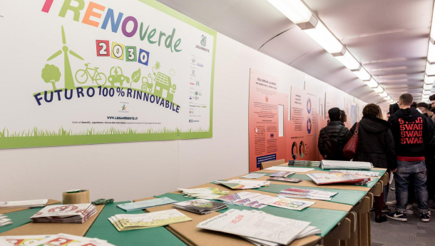 Immagine: Treno Verde in sosta a Vercelli: presentato il rapporto Comuni Rinnovabili