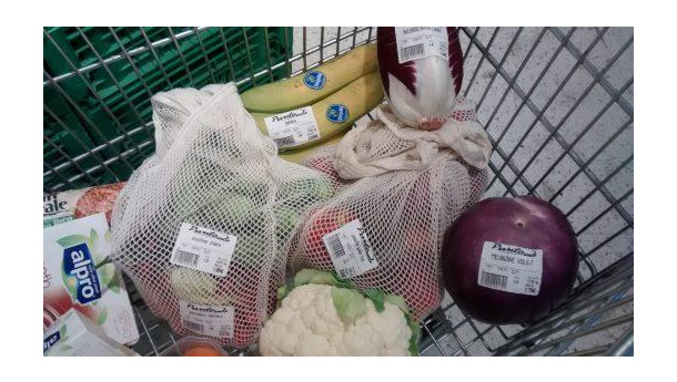 Immagine: Sacchetti riutilizzabili per ortofrutta. Comuni Virtuosi: ‘La GDO prima di muoversi vuole avere la certezza matematica che sia permesso’