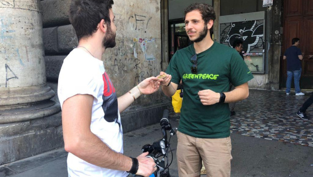 Immagine: Lascia l'auto a casa: Greenpeace a Roma e in tutta Italia premia gli 
