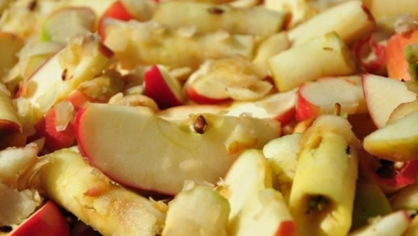 Immagine: Bolzano, dagli scarti della mela risorse per l’industria alimentare. La scoperta dei laboratori dell'università altoatesina