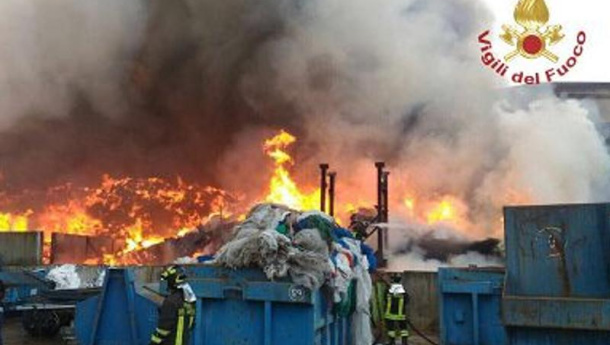 Immagine: 'Incendi in impianti di trattamento rifiuti. Legalità e pianificazione per la prevenzione', Regione Piemonte e Arpa fanno il punto della situazione