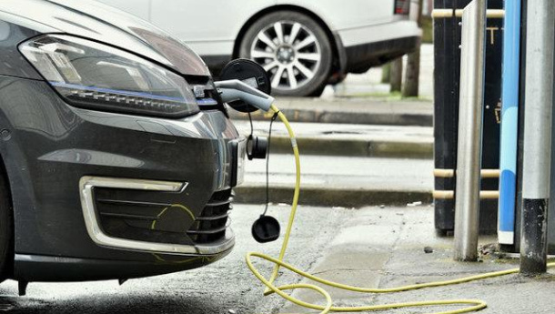 Immagine: Mercato auto italiano: la “svolta elettrica” è vicina. Si prevedono anche incentivi per l’acquisto