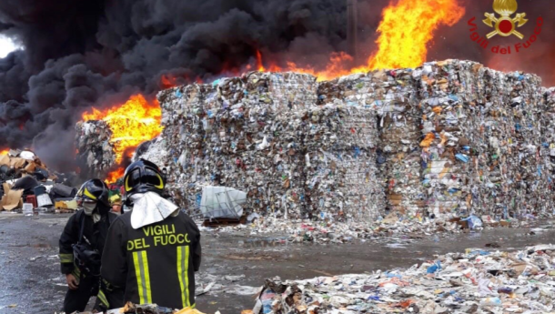 Immagine: Rogo di Caivano, precisazioni del presidente Corepla