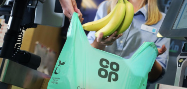 I sacchetti compostabili ‘made in Italy’ sbarcano nei supermercati del Regno Unito