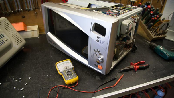 Immagine: I  restarters milanesi lanciano una petizione chiedendo garanzie sul diritto alla riparabilità