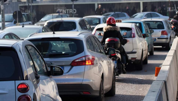 Immagine: Blocco diesel Euro 4 a Milano, Beppe Sala: 'Andiamo avanti, a me interessa la salute dei cittadini'