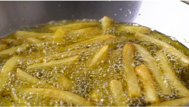 Immagine: È nato R_O_S, il primo sistema di monitoraggio del recupero dell’olio esausto