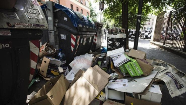 Immagine: Costa: 'Per i rifiuti di Roma la soluzione c'è. Le prime tonnellate nel Lazio, poi fuori regione