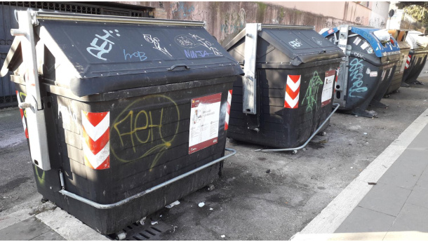 Immagine: Rifiuti Roma: ‘Coinvolgere i cittadini per migliorare la pulizia dei marciapiedi’