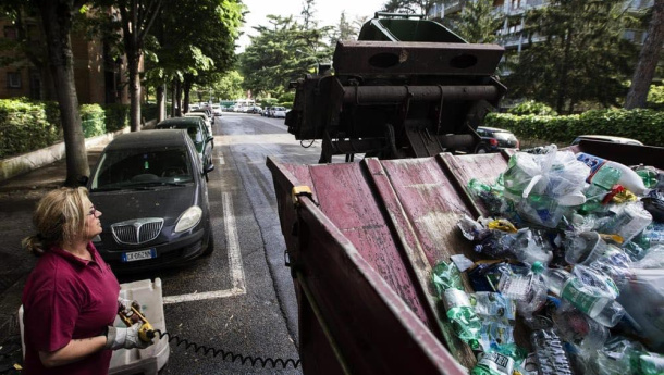 Immagine: Rifiuti di Roma, Raggi: 'Al posto del Tmb Salario il centro direzionale Ama'