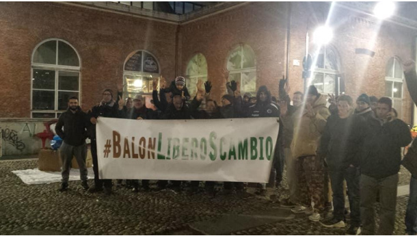 Immagine: Torino: il suk resiste e non abbandona Borgo Dora