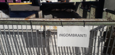 Roma rifiuti, Ama: nel 2018 rimosse 6.000 tonnellate di materiali ingombranti abbandonati su strada