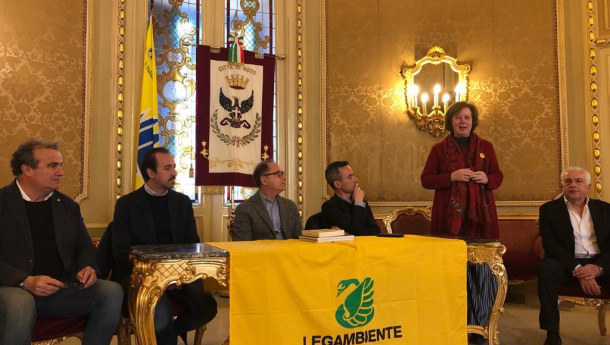 Immagine: Aumentano le amministrazioni che varano ordinanze contro l’inquinamento da plastica monouso: in Sicilia record di adesioni