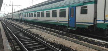 Treni, in Piemonte scende il numero dei pendolari. Legambiente: “Servono risorse per il servizio regionale. Tav è una falsa priorità”