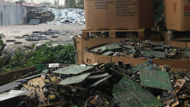 Immagine: Traffico illegale dei Raee europei verso Africa e Asia, nuovo rapporto con gps segreti