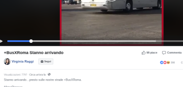 La sindaca Virginia Raggi annuncia 'più bus per Roma'