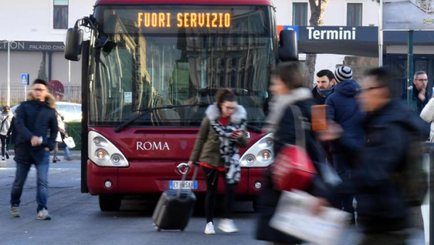 Immagine: Trasporto pubblico, ore nel traffico e incidenti mortali: nell'Unione Europea italiani tra i più insoddisfatti