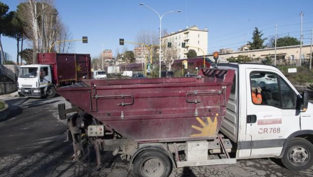 Immagine: Rifiuti di Roma: la giunta Raggi potrebbe riaccendere il tritovagliatore di Ostia