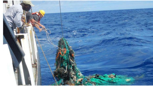 Immagine: Stop plastiche in mare, si lavora ad un'alleanza tra i pescatori dei 22 Paesi del Mediterraneo