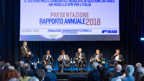 Immagine: Rapporto Annuale Centro di Coordinamento RAEE: nel 2018 la raccolta in Italia supera per la prima volta le 300mila tonnellate